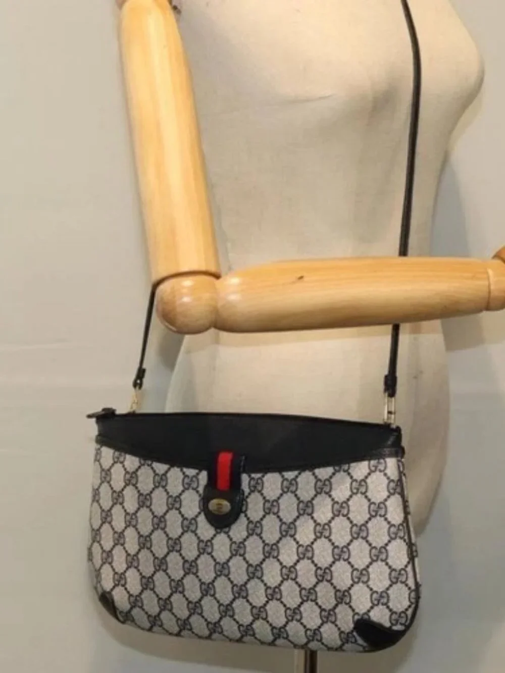 GUCCI GG Supreme Sherry Line Shoulder Bag PVC Navy Red 39 02 026 Auth ki4524 - Picture 14 of 16